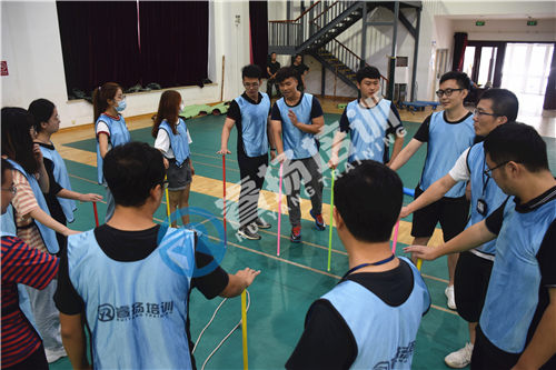 馨苑西社区联合驻地单位开展“科技进校园”主题活动